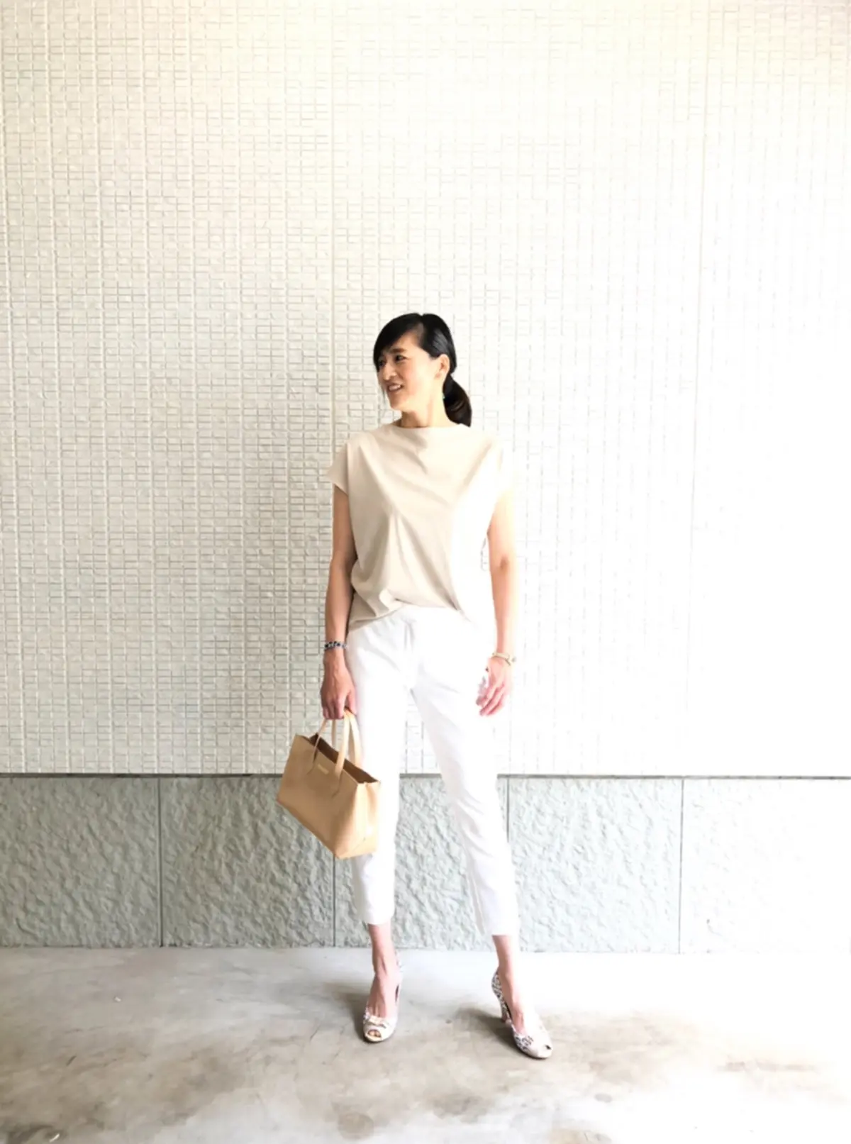 ウエストを締め付けないZARAのパンツの画像_3