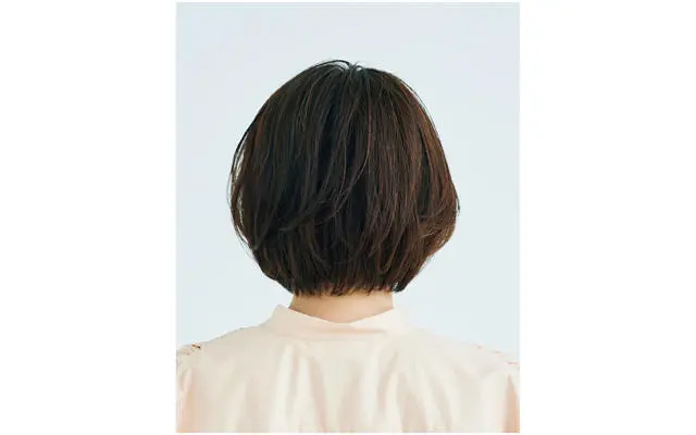 後から見たエレガントなボブヘアスタイル