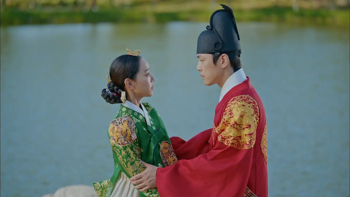 『哲仁王后～俺がクイーン！？～』のシン・ヘソンとキム・ジョンヒョン