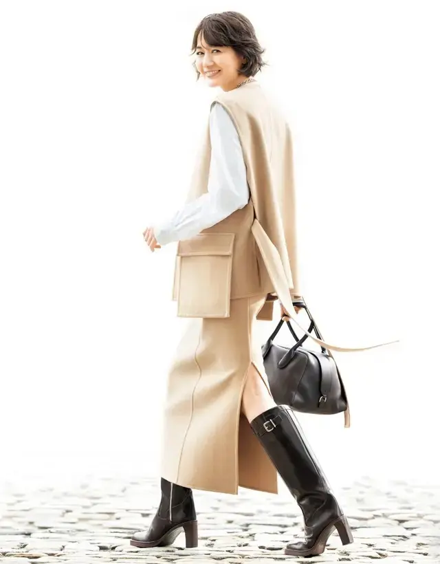 【品格漂うロングブーツコーデ3選】フラット&太めのヒール別！王道でレディなスタイルを演出するロングブーツ