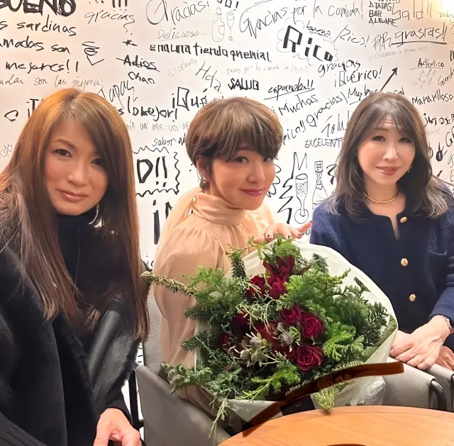 ウォールアートがお洒落なお店で二次会。の画像_8