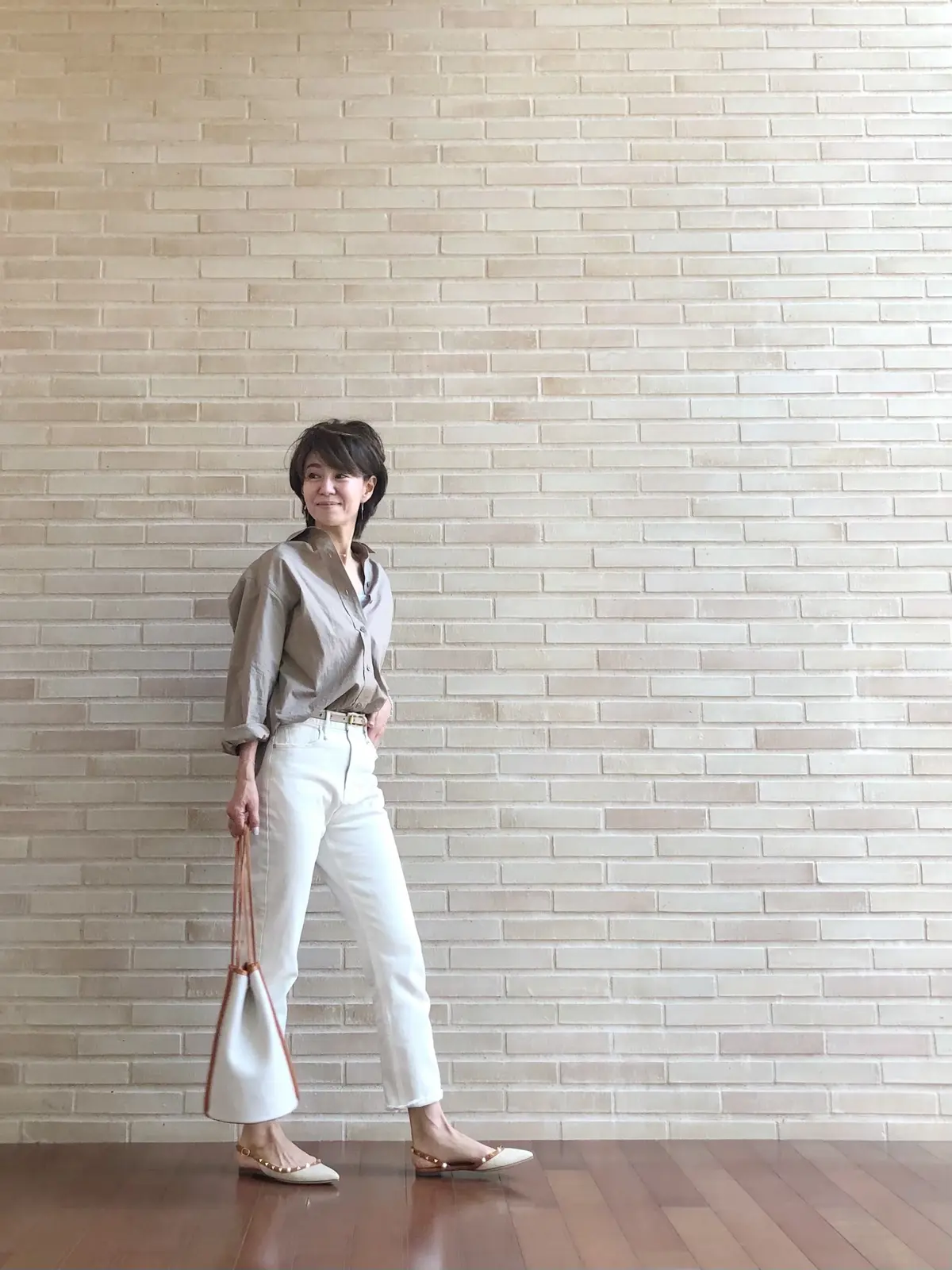 気負わないまろやか白デニムのススメの画像_1