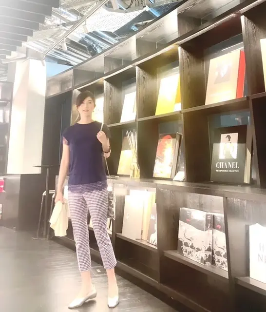 zaraの優美なブルートップスの画像_3