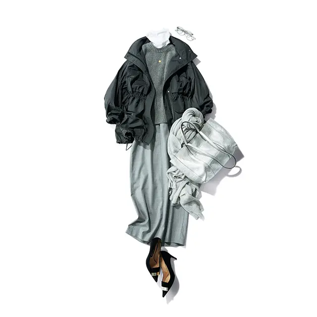 スポーティなアウターも なじませグレーなら女性らしい