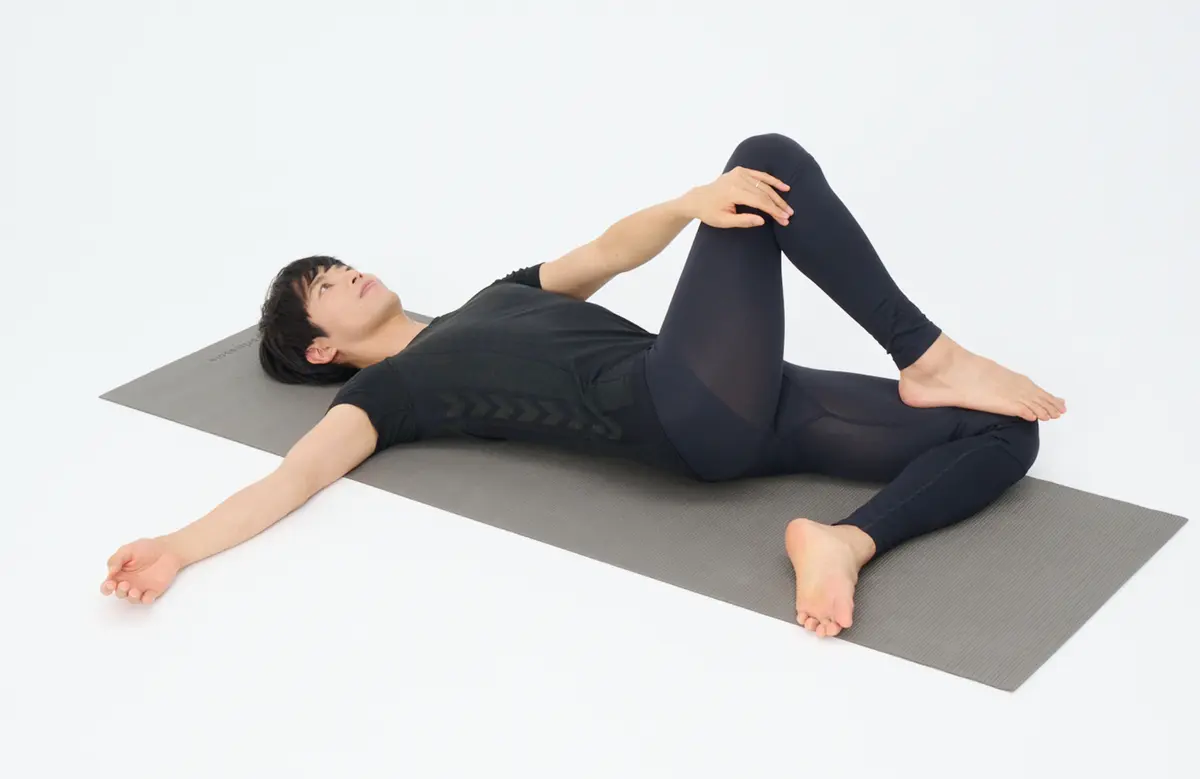 OurAge×Webエクラ　背骨ひねりひざパタパタ