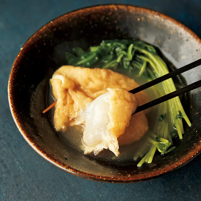 だしの味がしみた油揚げと、とろりと 軟らかく煮えたお餅に大満足！