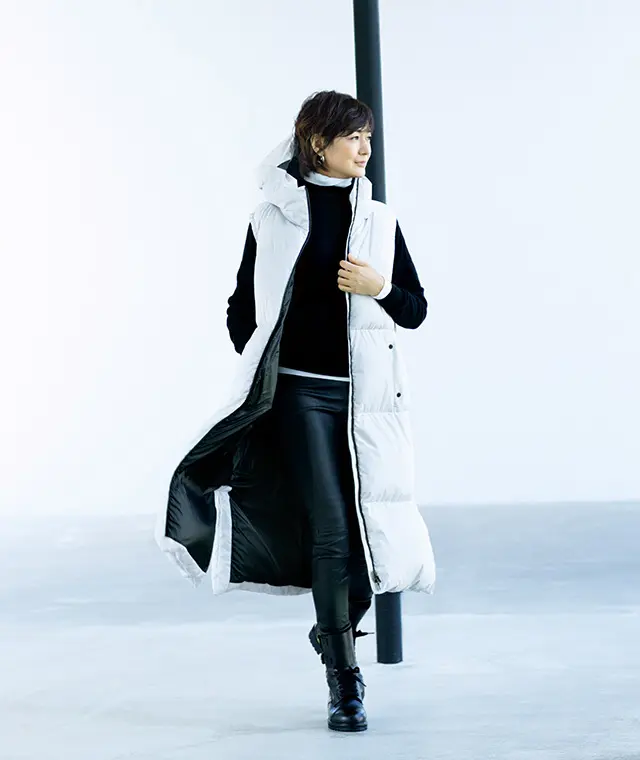 機能素材をモダンなフォルムで。全身を洗練させる、ロングジレ感覚の一着