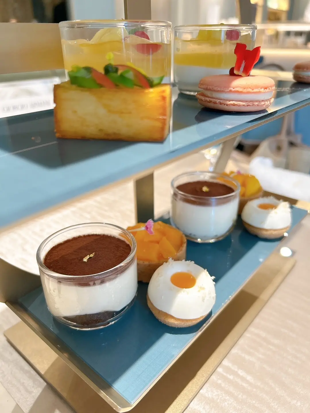 アルマーニ ／ カフェ 表参道　アフタヌーンティー