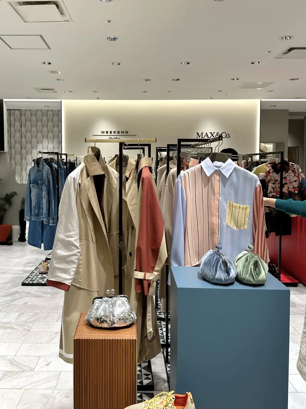 伊勢丹新宿店館内写真　３階　トラストスタイル　