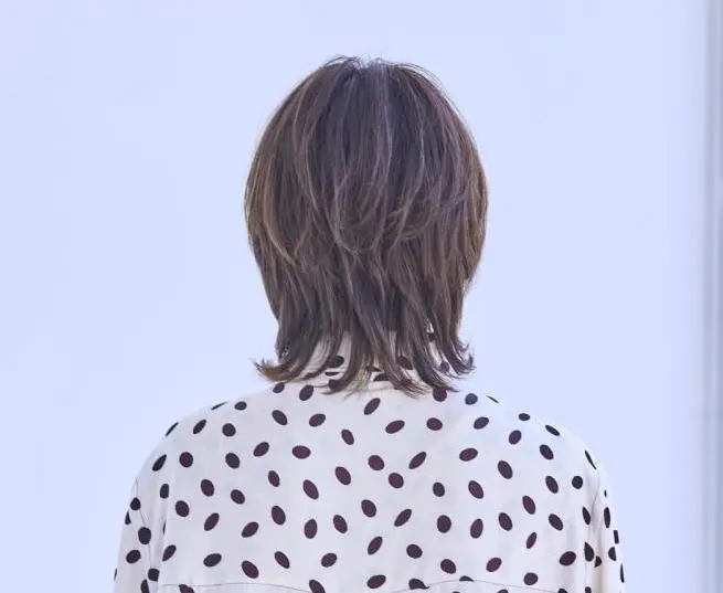 OurAge×Webエクラ   後から見たミディアムヘア　ヘアスタイル
