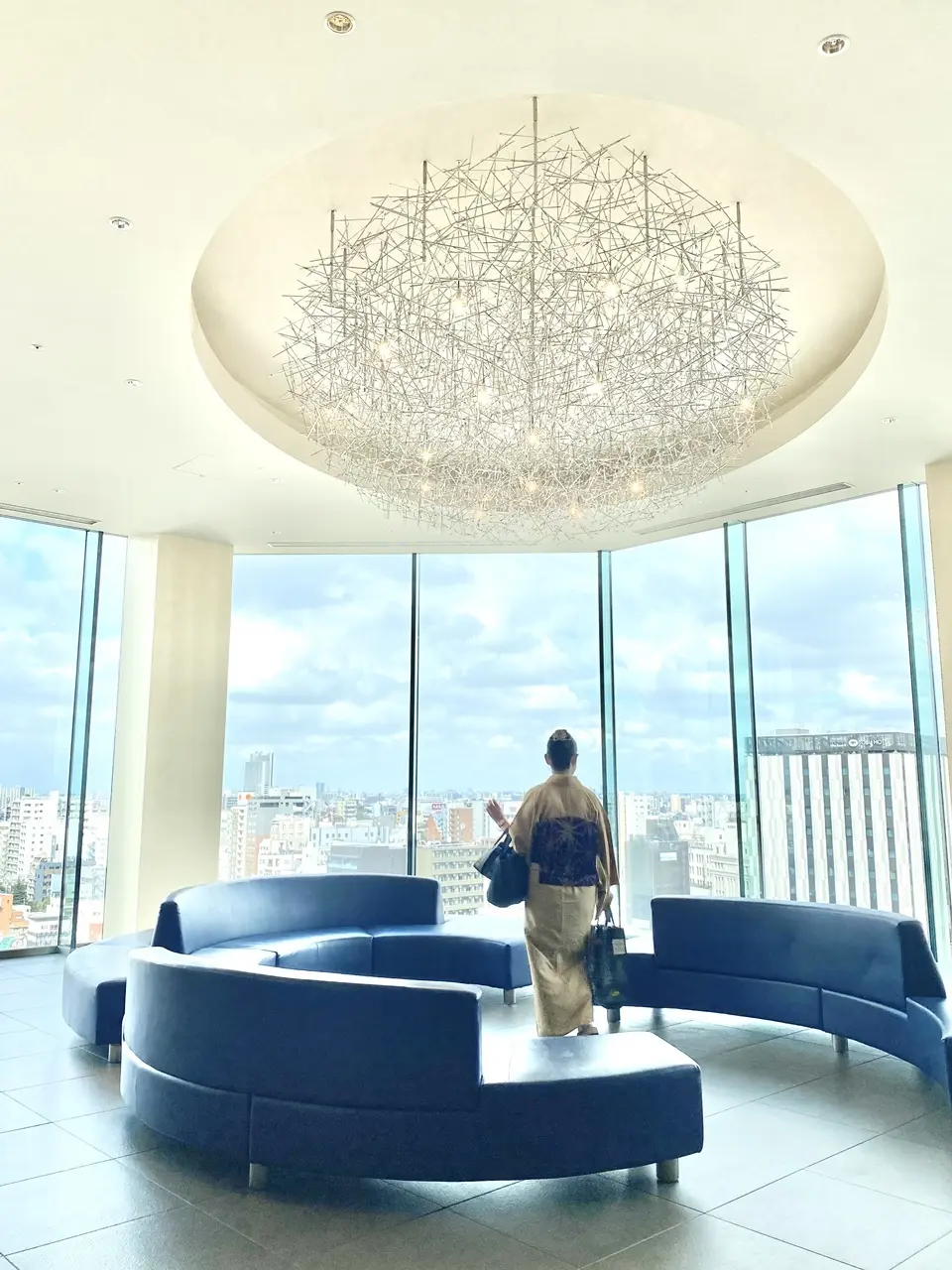 R restaurant＆bar エントランス