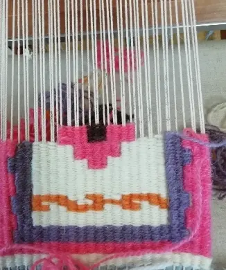 ちょっとずつメインのモチーフが出てきました