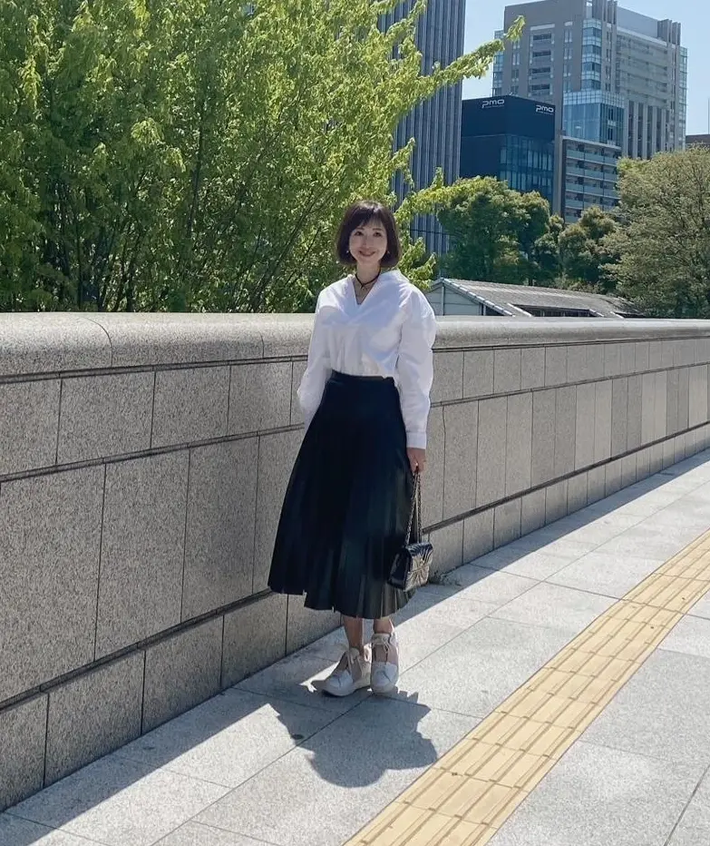 華組　スニーカーコーデ