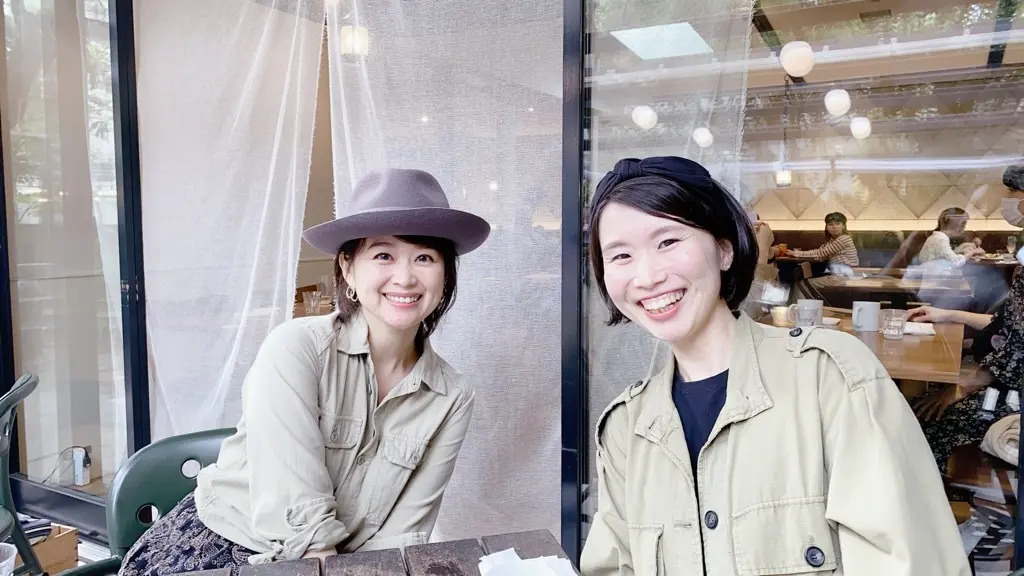 カーキ×ブラックではじめる秋コーデの画像_3