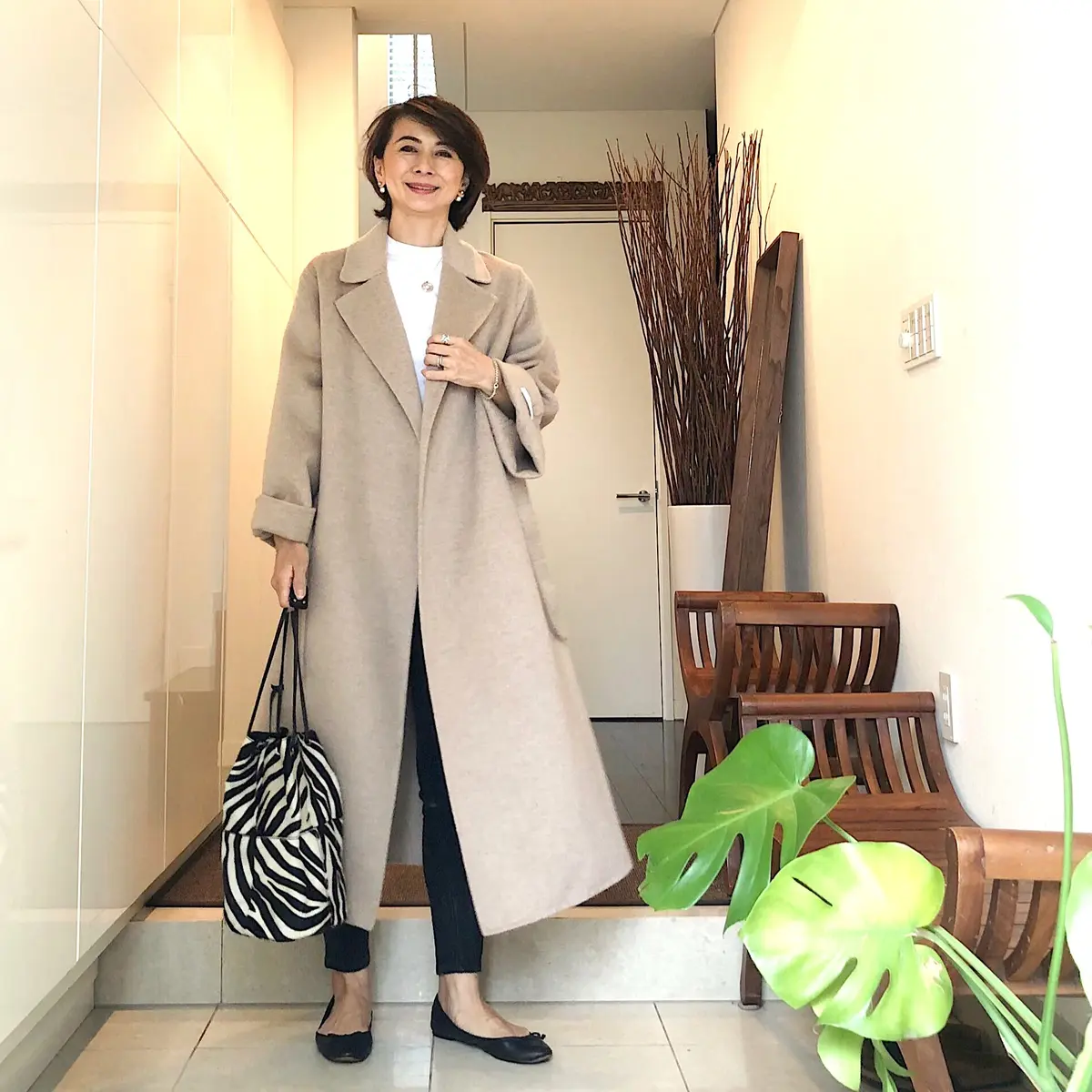 ミルクティーベージュのゆったりコートの画像_1