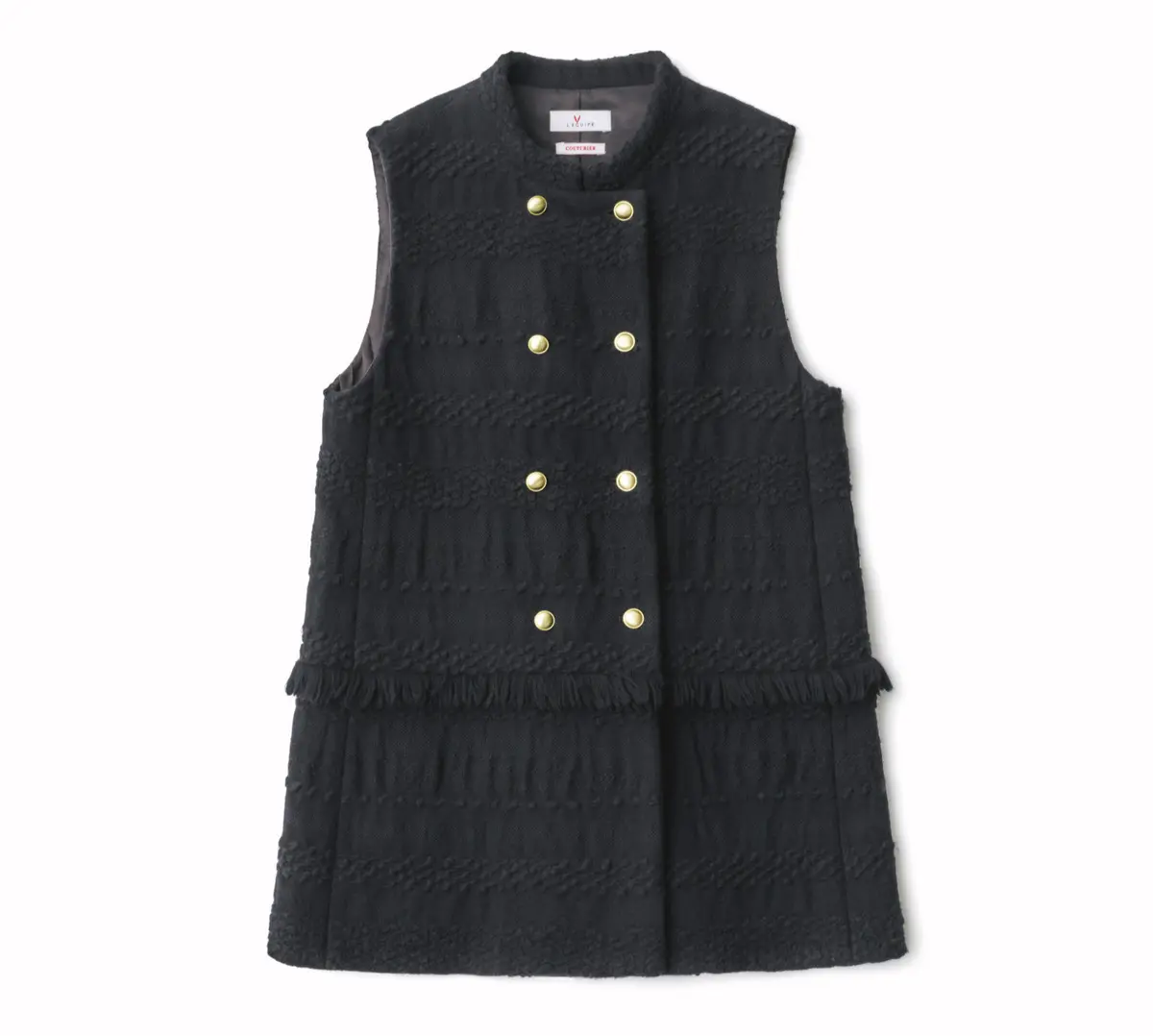 ロング丈のツイードジレを 重ね着の主役に抜擢 織り柄に変化をもたせたツイードジ レは、腰までカバーする着丈＆ふっくらと地厚なシルク混ウールで暖かさを保証。手持ち のタートルニットに重ねて装いを一新。ジレ￥209,000／レキップ（レキップ クチュリエ）