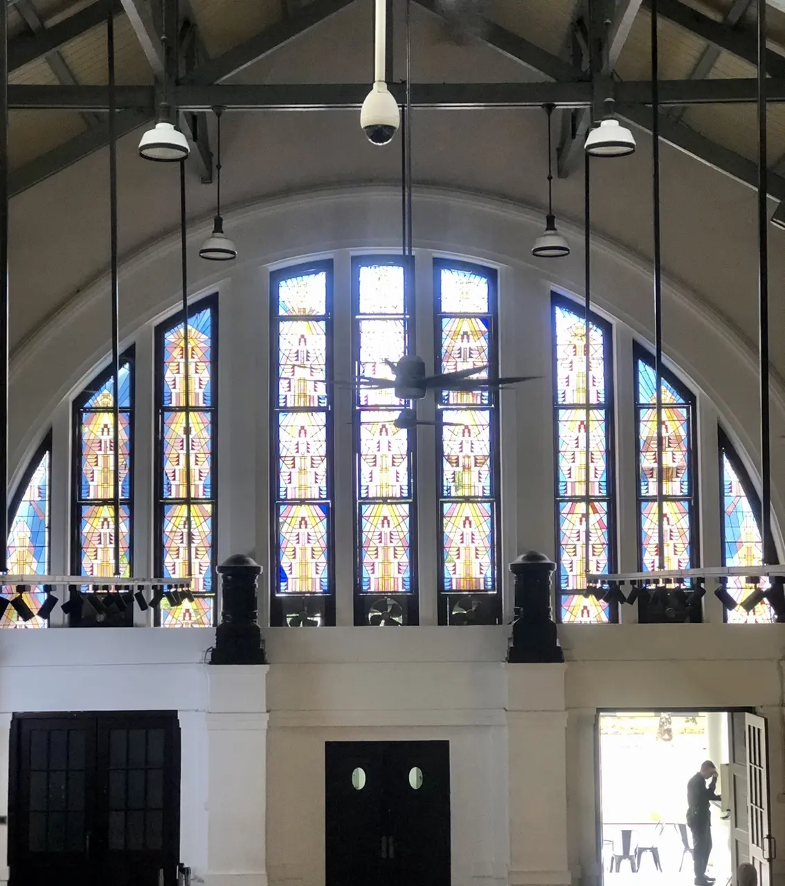 pos 内側から　ステンドグラス