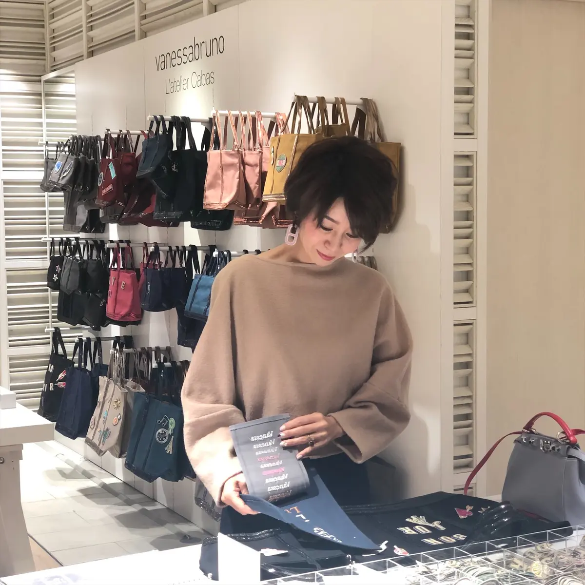 ヴァネッサブリューノのカスタマイズバッグの画像_5