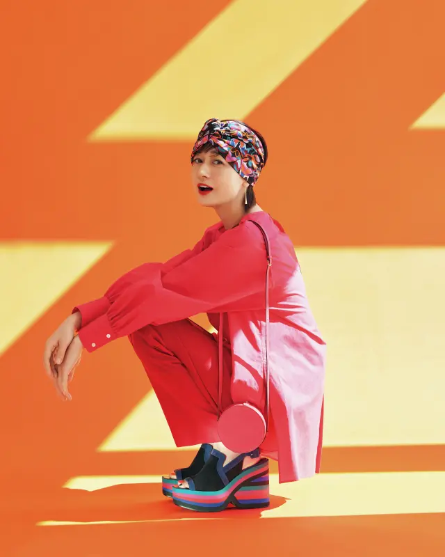 エルメスのエレガントでパワーのある色をまとう