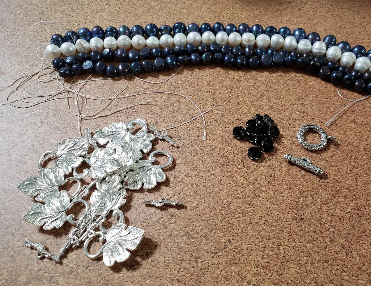 アクセサリーパーツ