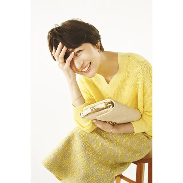 質感の違うイエローの掛け算で 小気味よく、印象的に