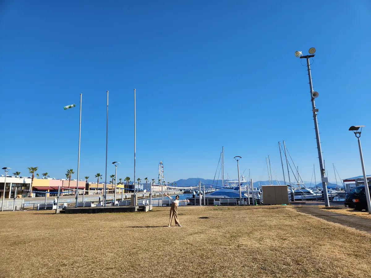 クルマで行くレストランの画像_2