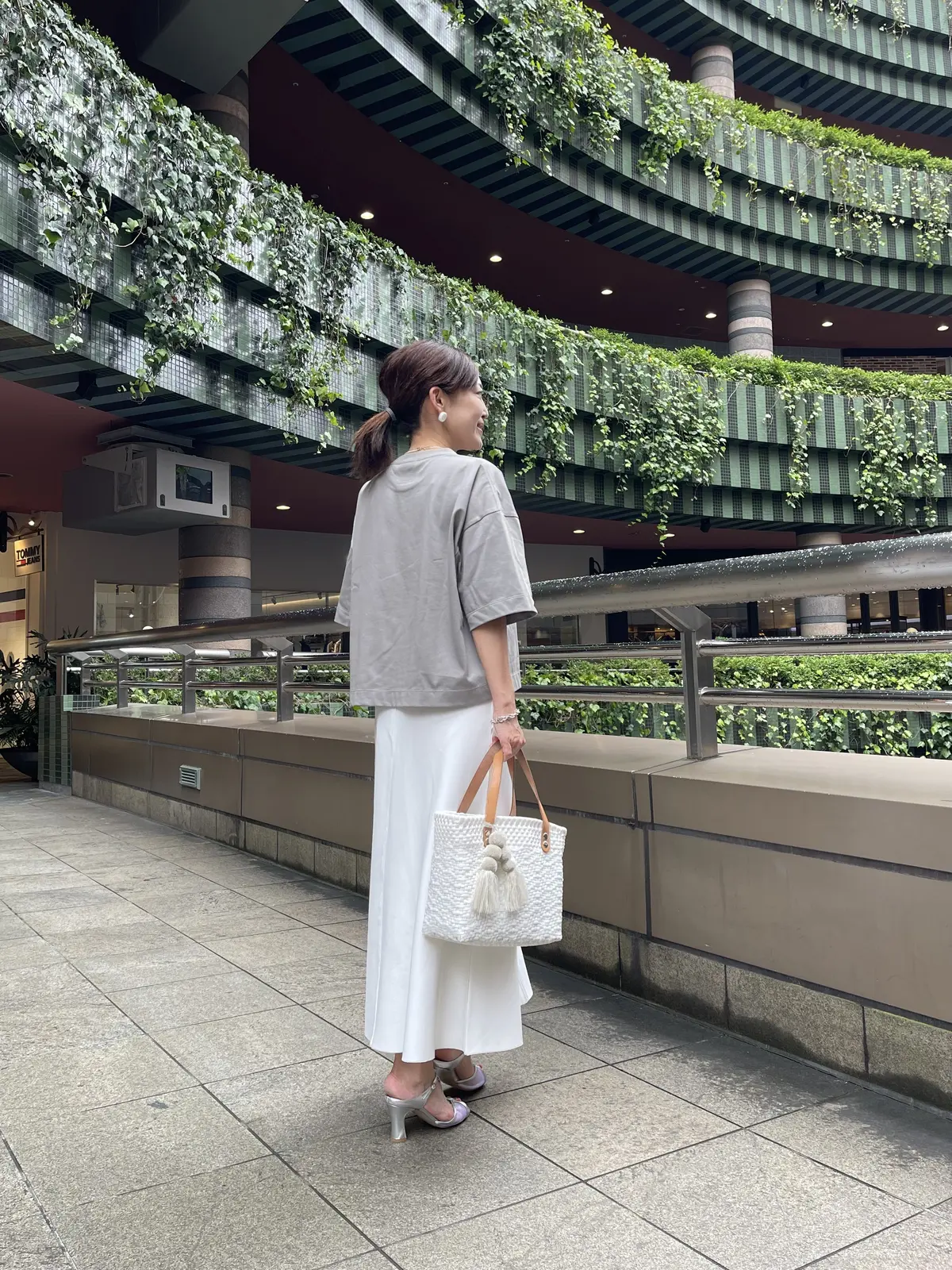 村上佳世子さん×SLOANEコラボTシャの画像_5