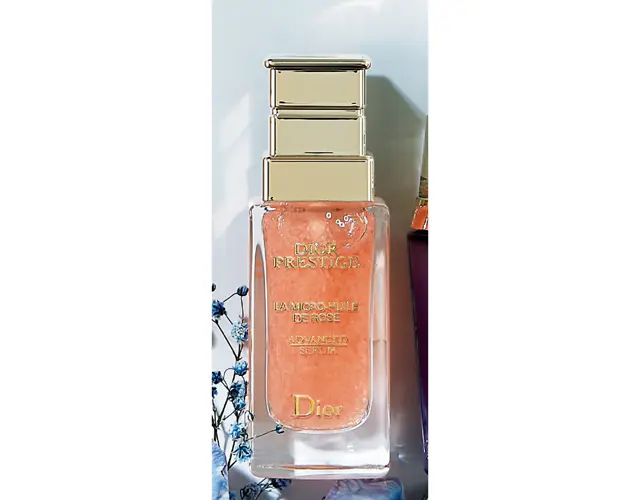 プレステージ マイクロ ユイル ド ローズ セラム 30ml ￥28,000／パルファン・クリスチャン・ディオール