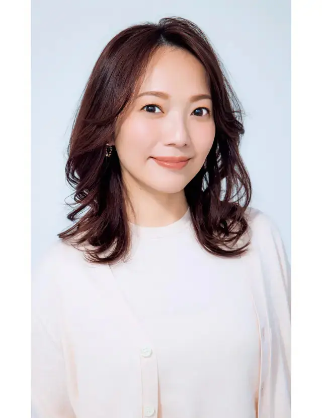 暖色カラーリングで白髪をカバー！豊かな印象に見せる効果も【50代髪型・ヘアスタイル】