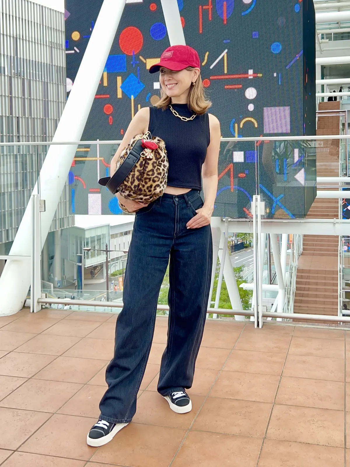 ユニクロxGU  ファー小物と赤を差し色の画像_7