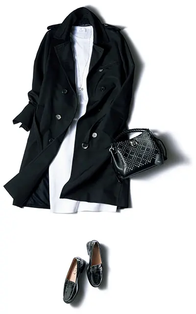 トッズのつややかなプレーンローファーを取り入れたコーデ