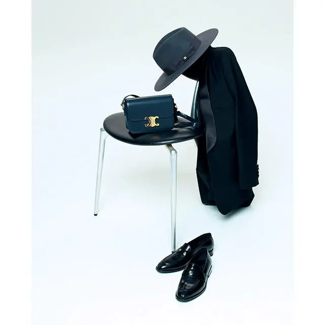 洗練と上質さが漂う「セリーヌのブラックジャケット」で新しい自分になる