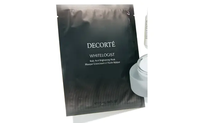 ホワイトロジスト ブライトニング マスク 17.5ml×6枚（医薬部外品）￥11,000／コスメデコルテ
