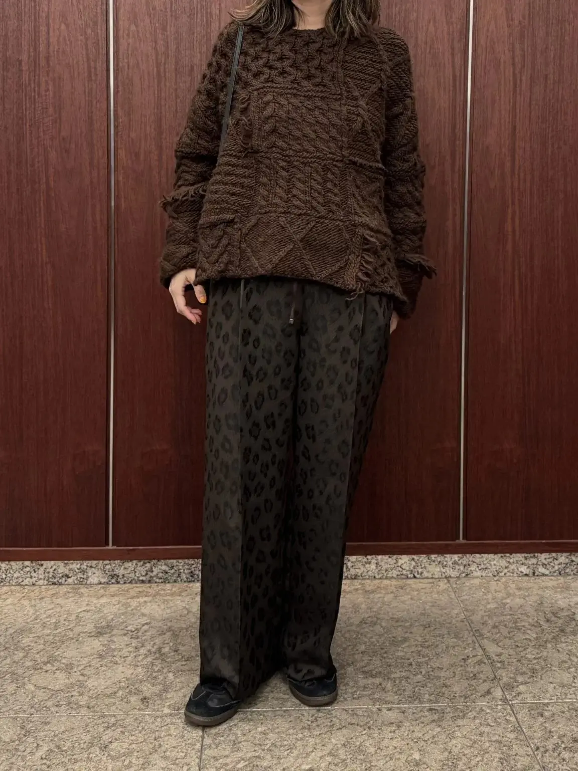 着回しがきく冬の柄パンツをスタッフの私服の画像_4