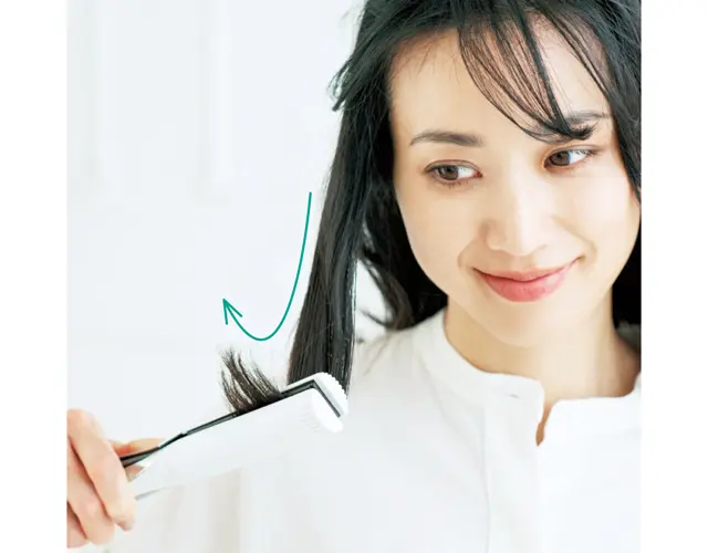 ハチの高さの髪は外ハネに