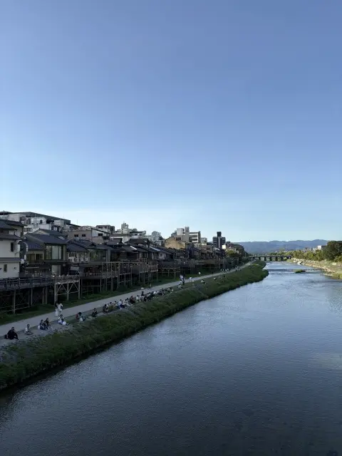 「ユニクロの白シャツで楽しむ、京都カフェの画像_13