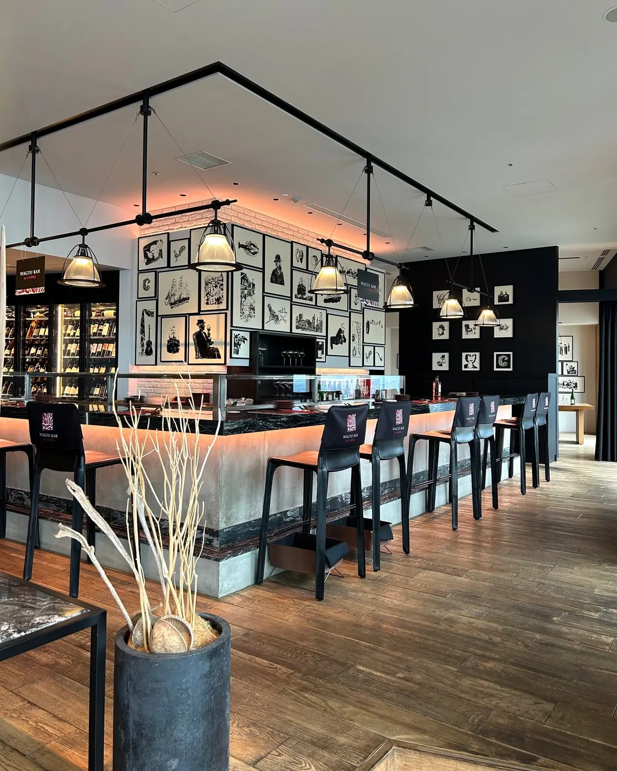 たまにはモードなワンピで！絶景ホテルでのの画像_4