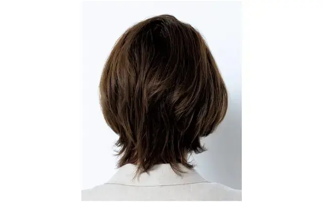 髪が広がってしまうなら、毛流れを活用してこなれた動きに【50代髪型・ヘアスタイル】