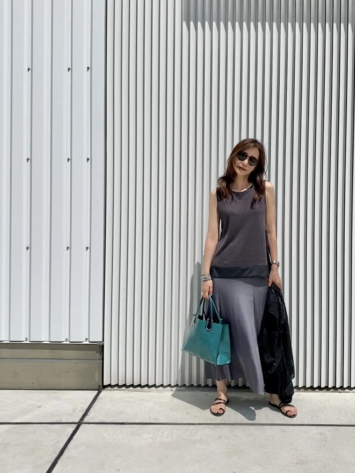 グレーのワントーンコーデ