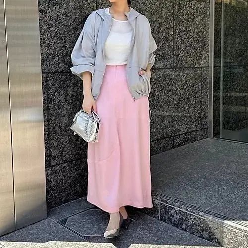 【50代 コーディネート】気温23度に何の画像_16