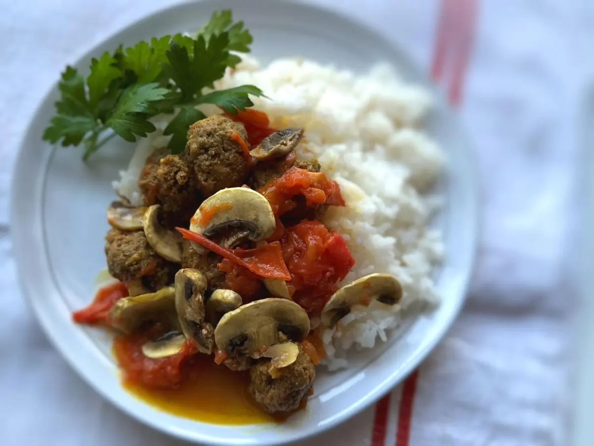 OurAge×Webエクラ　マッシュルームとミートボールのカレーレシピ