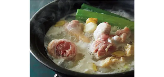 骨つき鶏もも肉とにごり酒の鍋４