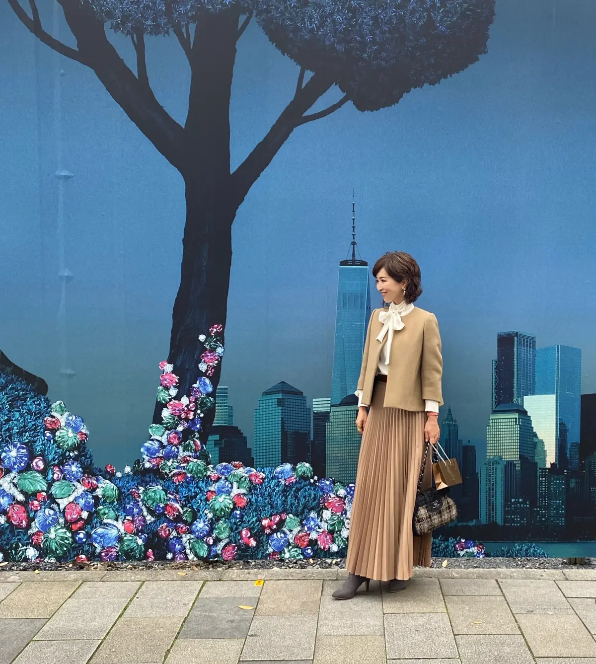 華やかなプリーツロングスカートで「Carの画像_10