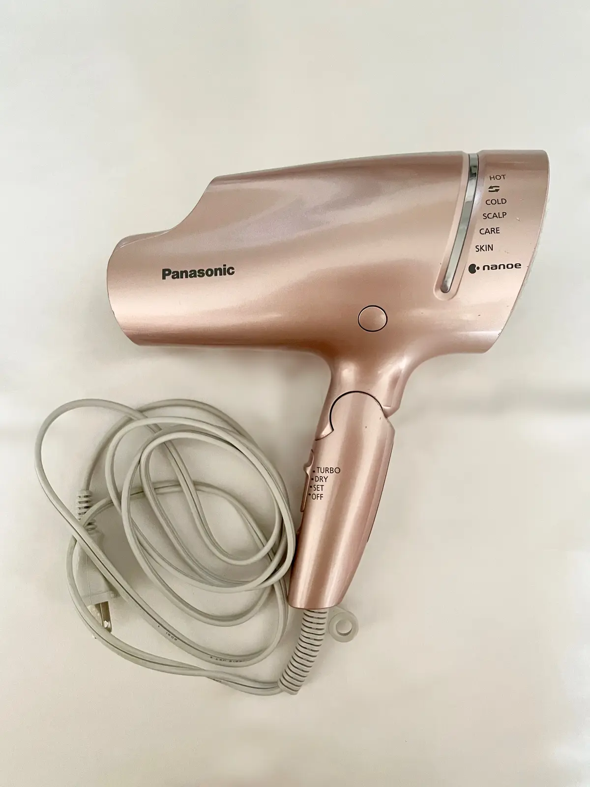 パナソニック。ナノイードライヤー。ピンク。