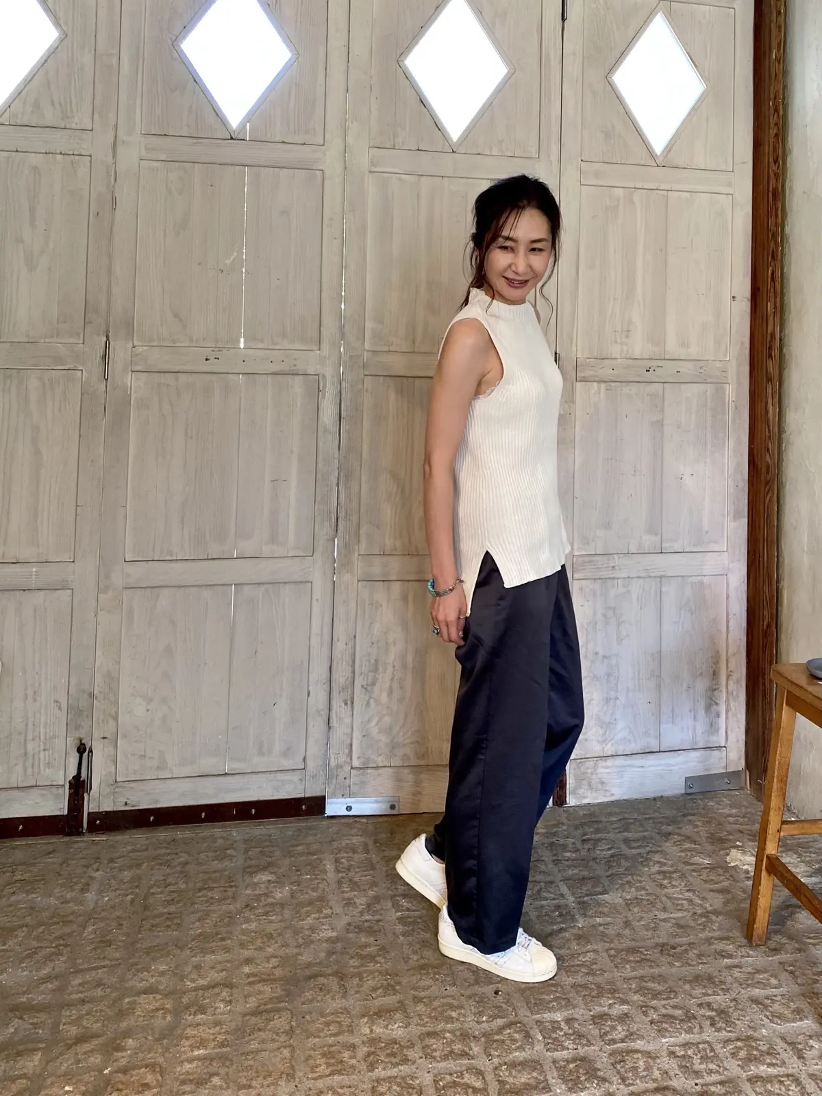 トップスは後ろが長めでお尻が隠れます