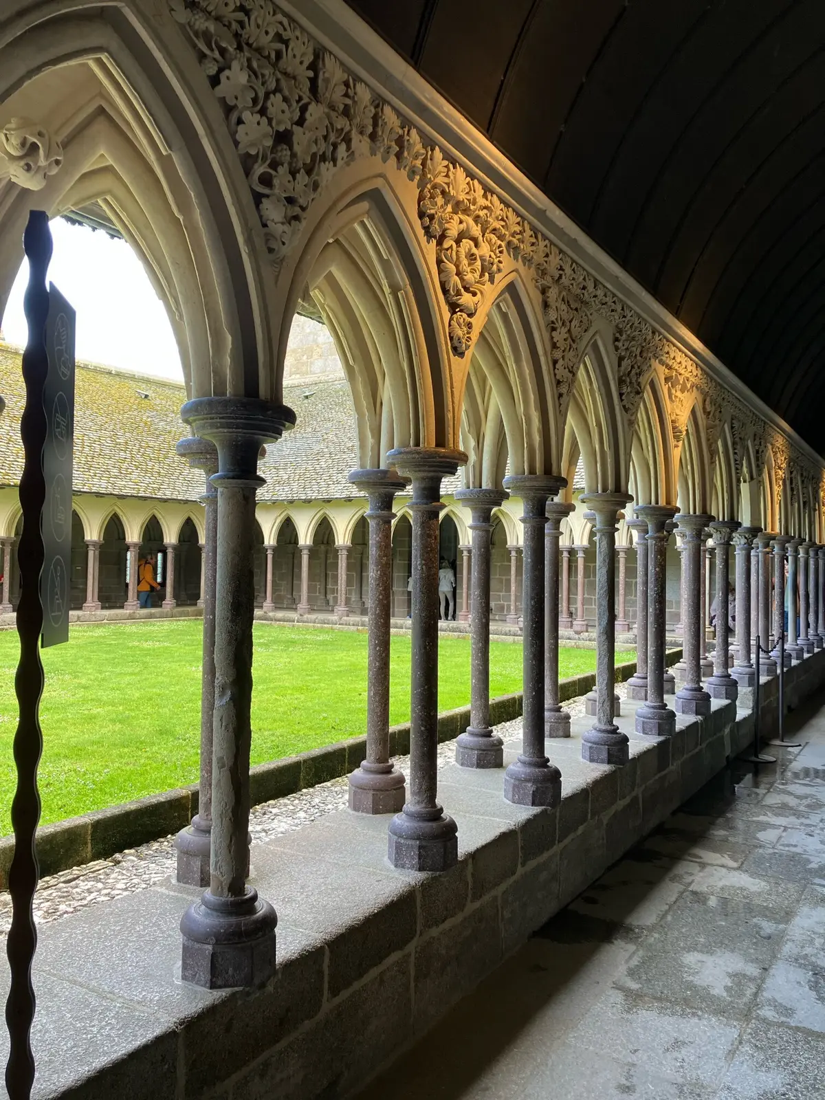 フランス　女子旅　モン・サン・ミシェル　パリ　カフェ　世界遺産　 cafe opera  amorino  モン・サン・ミシェルのオムレツ　ル　ルレサンミシェルホテル　パリ旅行　フランス旅行