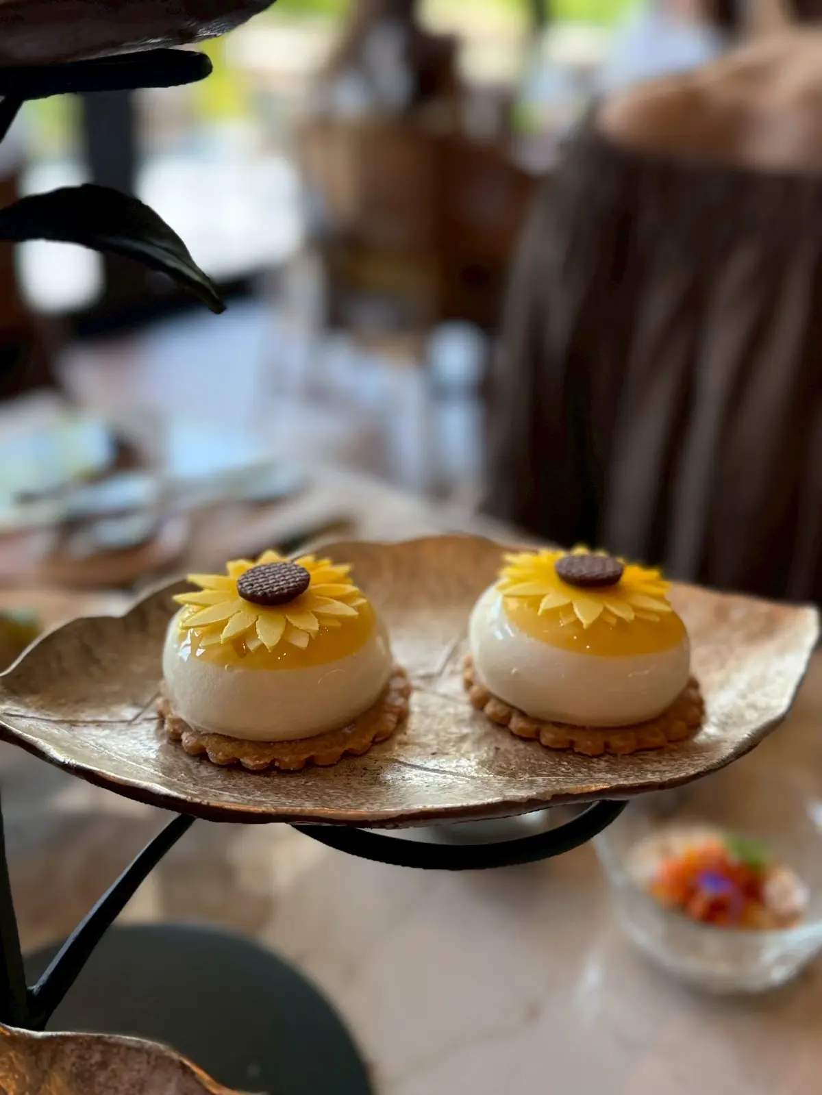 ホテル　パティーナ大阪　大阪城　P72  シグネチャーレストラン　アフタヌーンティー