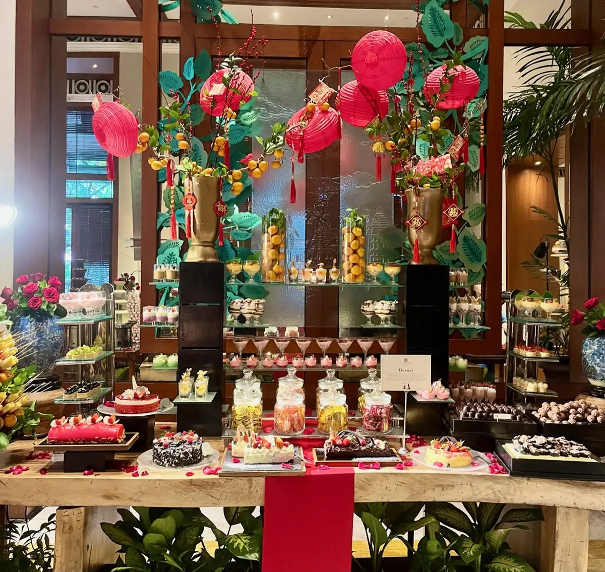 デザートビュッフェ