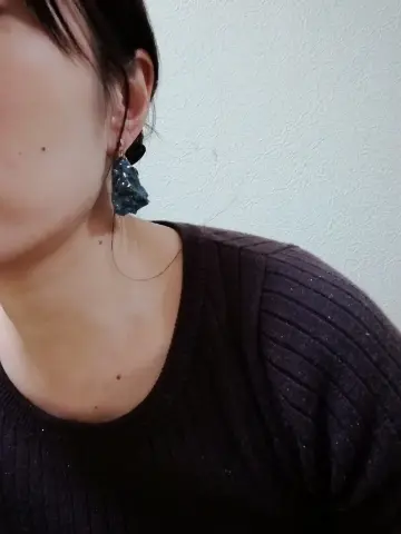 イヤリングを着けてみたところ