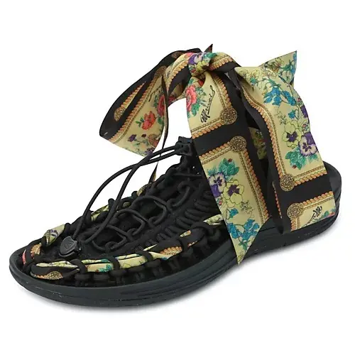 MUVEIL KEENコラボサンダル ￥18,700